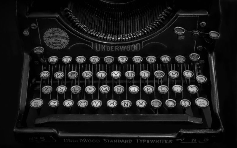 File:Typewriter.jpg